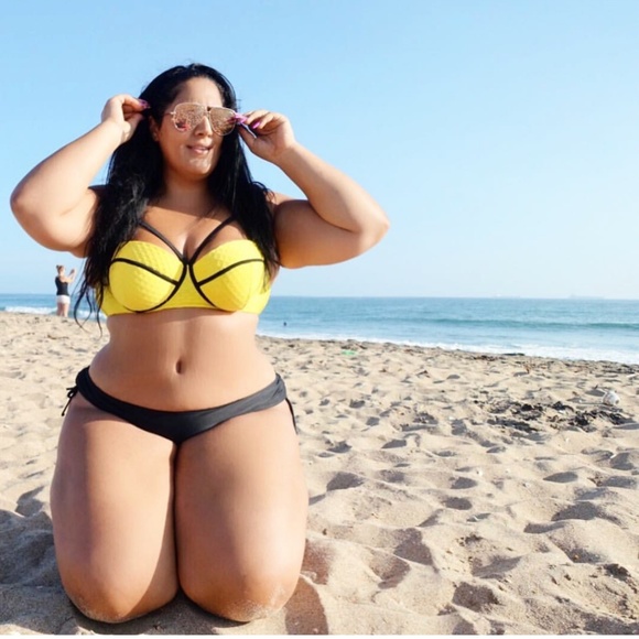 Forever 21 Other - Forever 21 Plus Yellow Bikini Top!